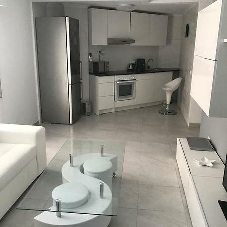 Modern Beach Apartment 托雷维耶哈 外观 照片